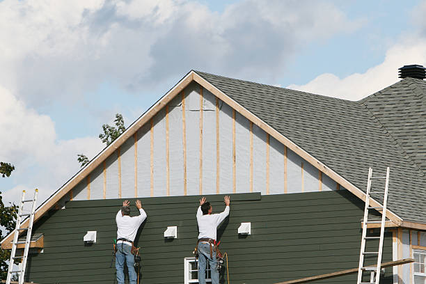 Professional Siding technician working in North Babylon, NY